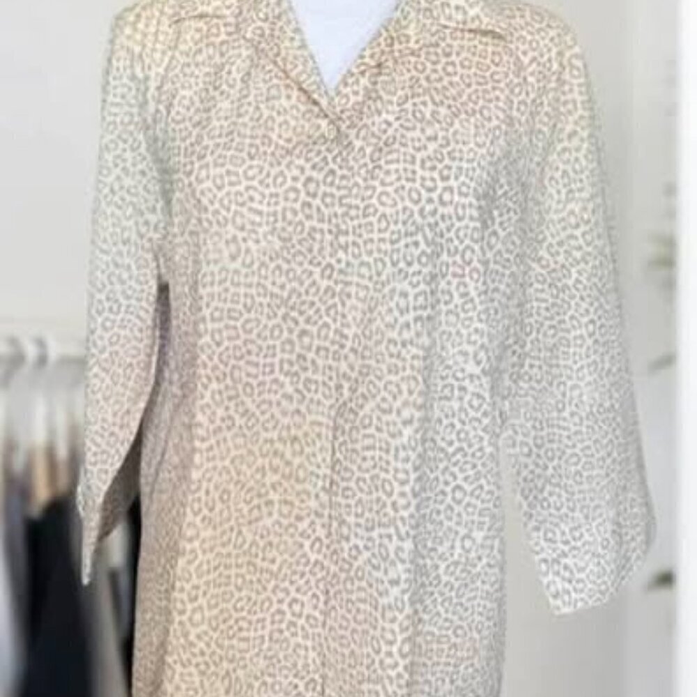 CHEETAH PRINT BUTTON DOWN - Picture 3 of 5